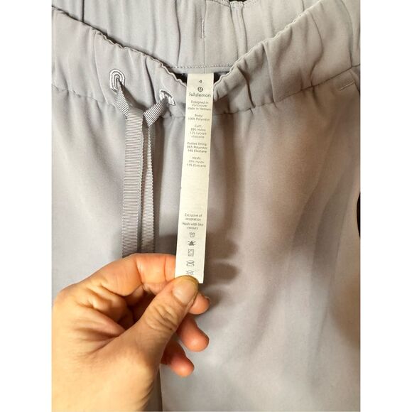 Lululemon on the fly grey jogger size 4 - Picture 8 of 8